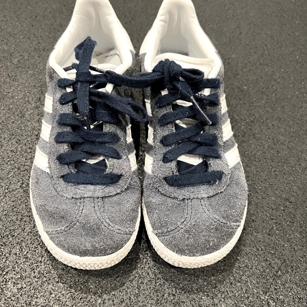 Barely worn adidas shoes